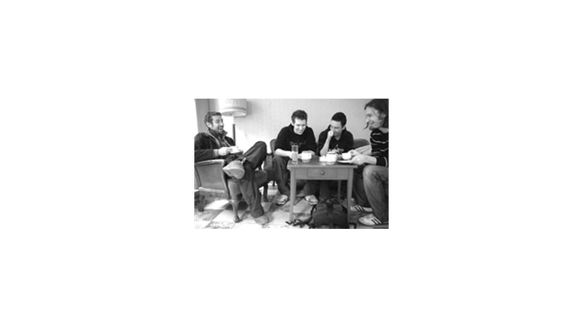 Semester-und-studentische-
Trinksaisoneröffnungsparty-
plus-Magnetic Boots-Record-
Release-Sause!
