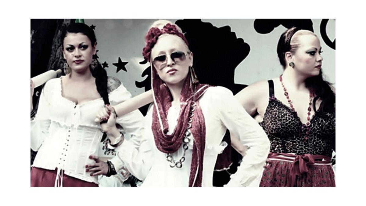 Rude Hi-Fi's Mondo Loko
live mit Las Balkanieras