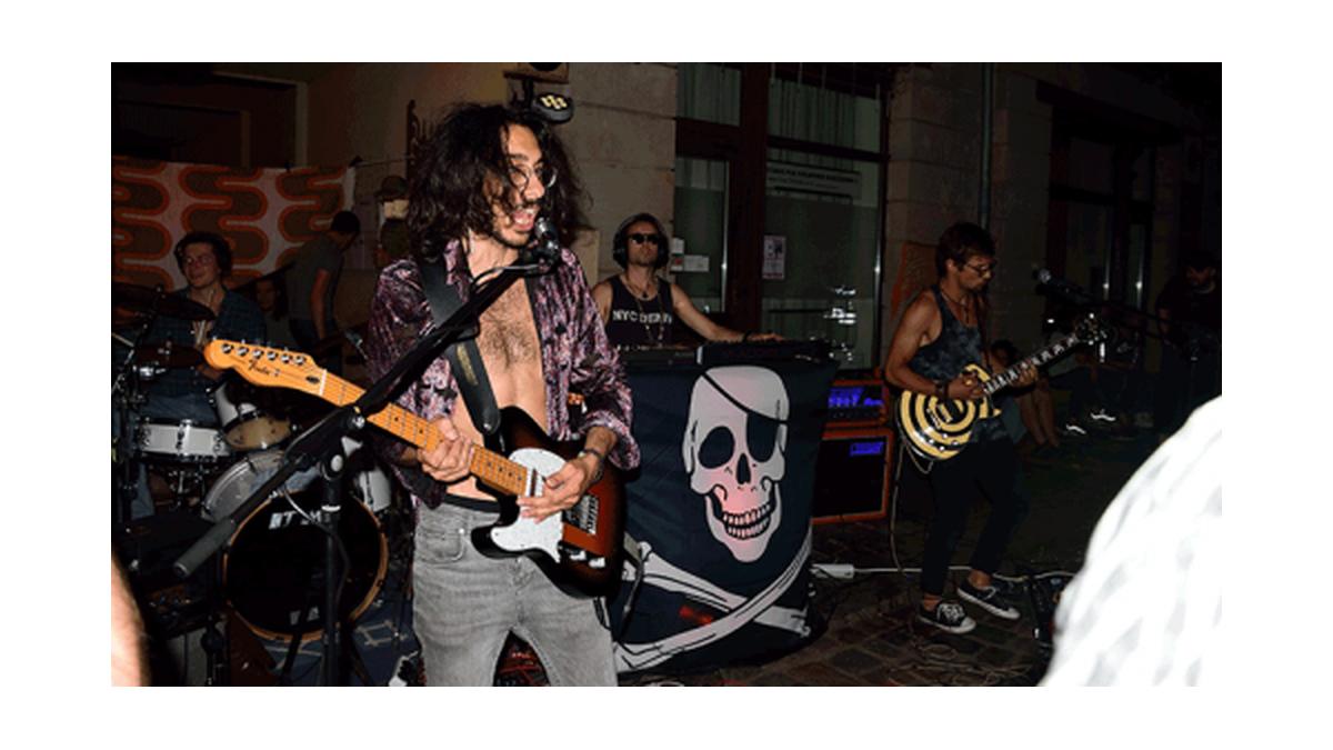 LiveLokal mit Frivolé & The Shy Knees